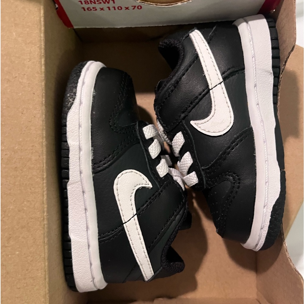 Nike dunks - Picture 2 of 3
